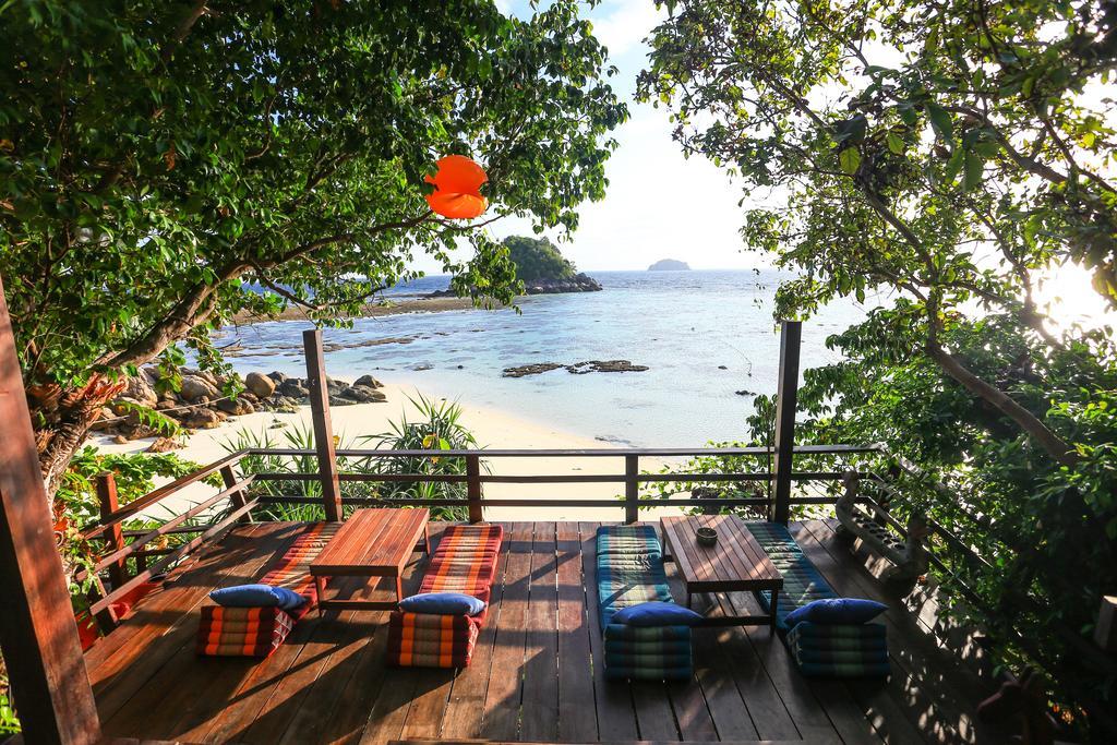 Serendipity Beach Resort Koh Lipe Exterior foto